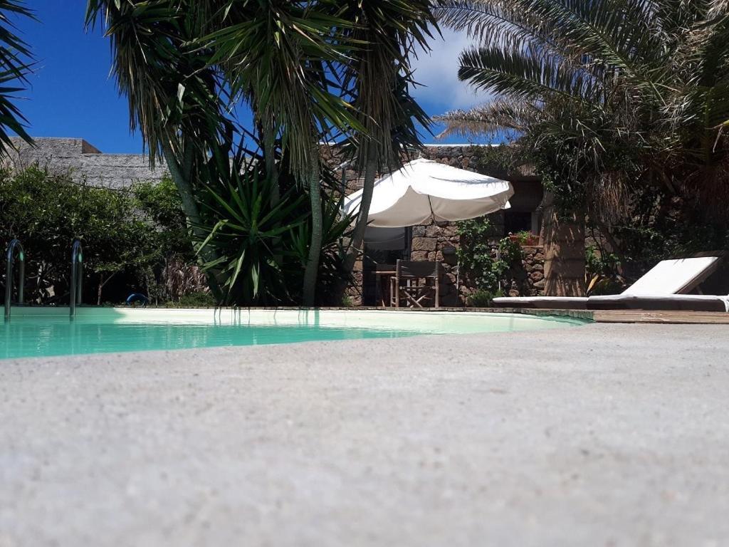 Cactus B&B Le Casette Di Marilena Pantelleria Bagian luar foto