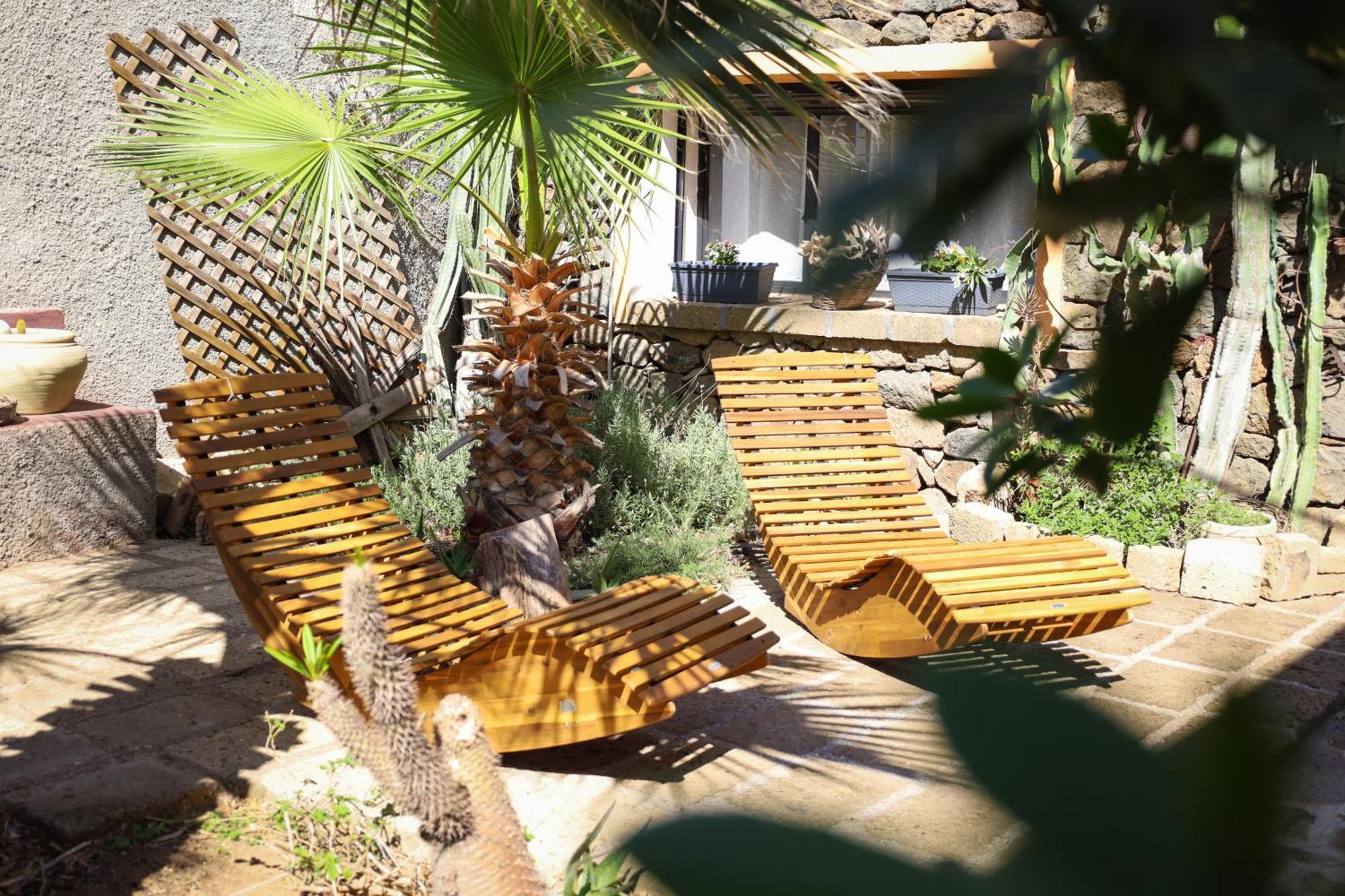Cactus B&B Le Casette Di Marilena Pantelleria Bagian luar foto